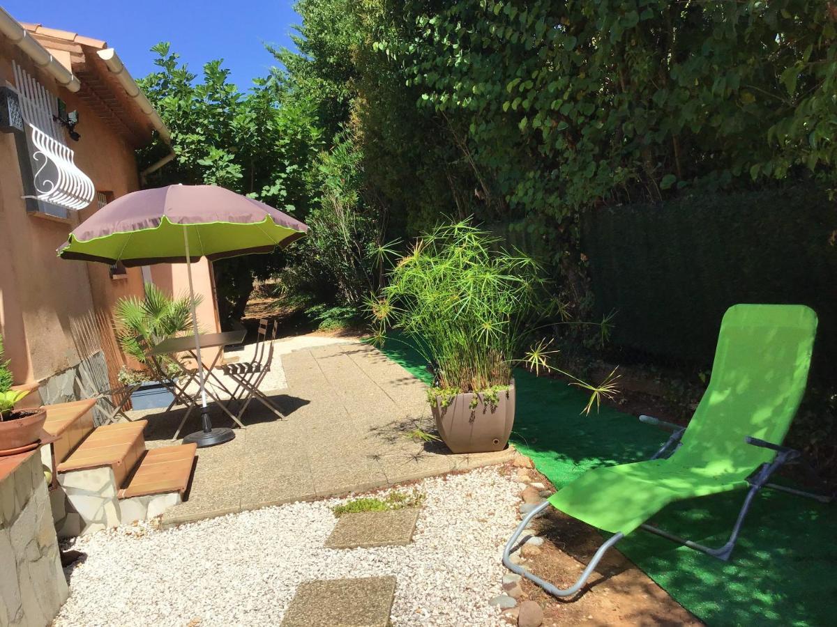 Charmant Appartement A Le Muy Avec Terrasse Et Jardin Экстерьер фото